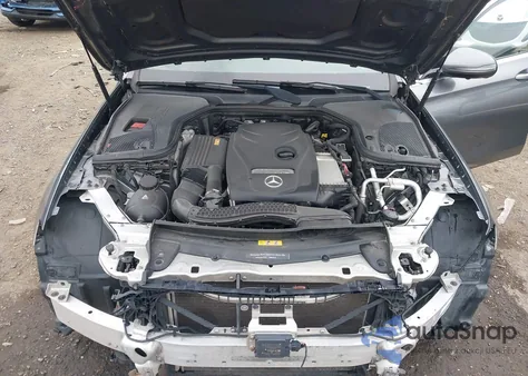 2017 Mercedes-Benz E 300 4Matic из США, поврежденный, VIN WDDZF4KB2HA181920